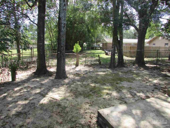 Building Photo - 7135 Pearson Rd
