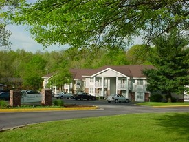 Building Photo - Ashland Manor Apartments & Townhouses