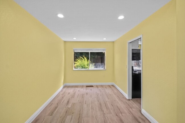 Building Photo - Beautifully Updated Four Bedroom Fremont Retreat w/ Views in Historic Niles