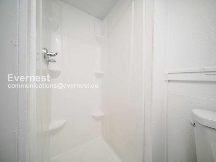 Building Photo - 43414 SE N Bend Way