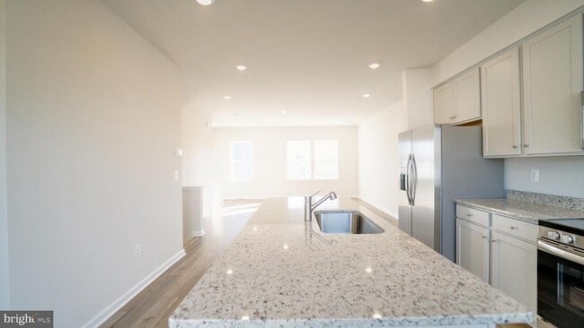 Building Photo - 103 Brashear Ct