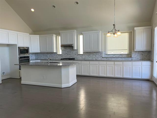 Building Photo - 300 Dominion Dr