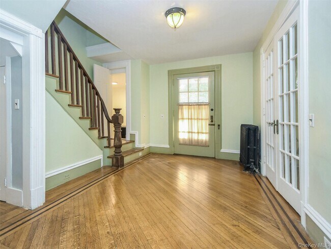 Building Photo - 27 Summit Ave