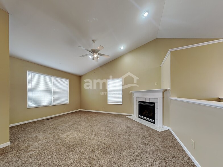 Building Photo - 10713 Kelsey Dr