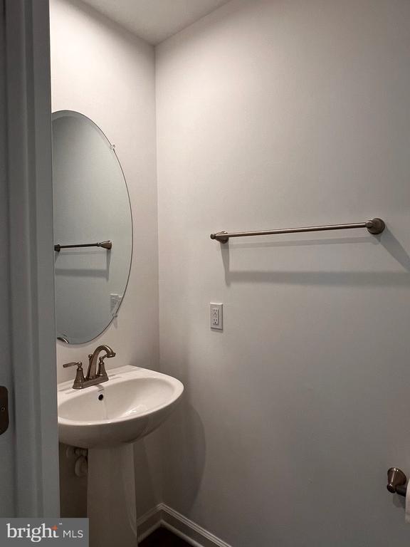 Building Photo - 21 Scrub Pne Ct