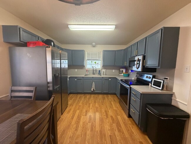 Building Photo - 3BED/2BATH/1 CAR GARAGE: AVAILABLE JUNE 15TH IN LISD!!
