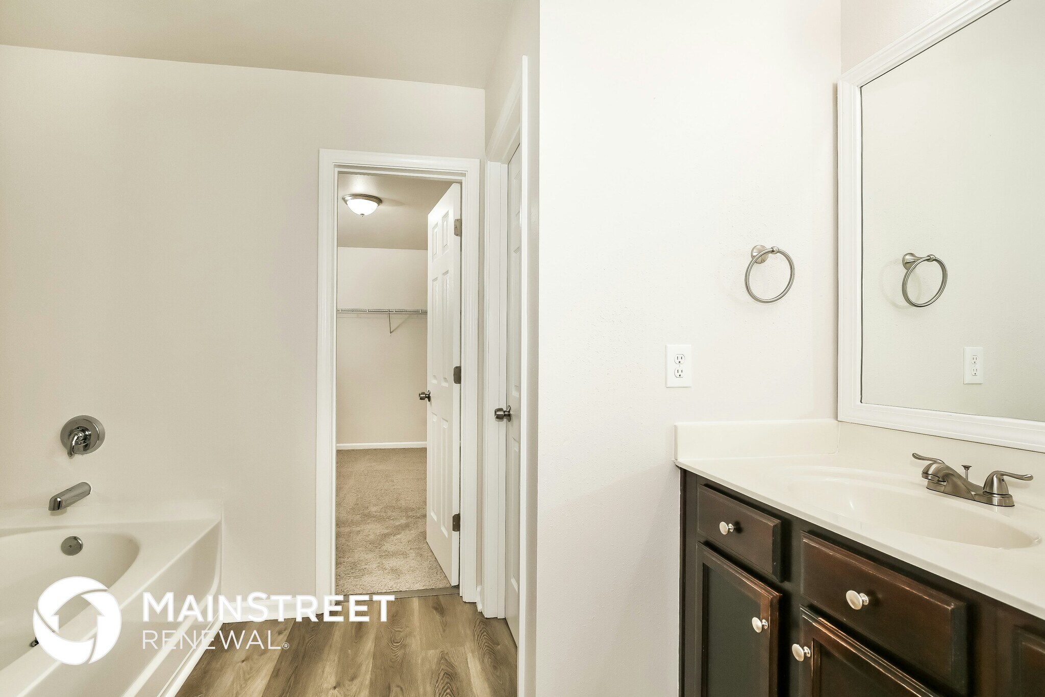 Building Photo - 1310 Waldridge Ct