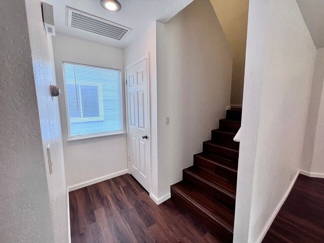 Building Photo - 7534 Whimbleton Way