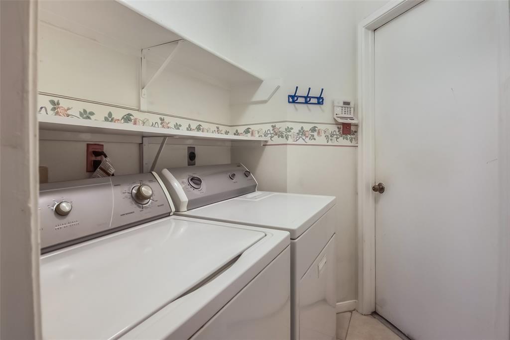 Building Photo - 5018 Dawngate Dr