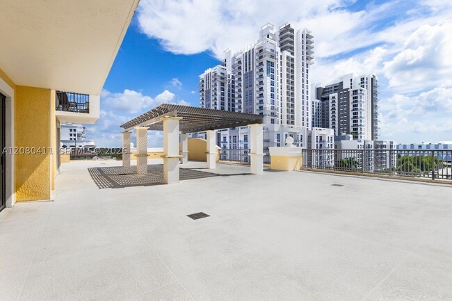 Building Photo - 8390 SW 72nd Ct