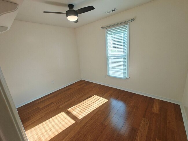 Building Photo - 8201 Skirmish Ln