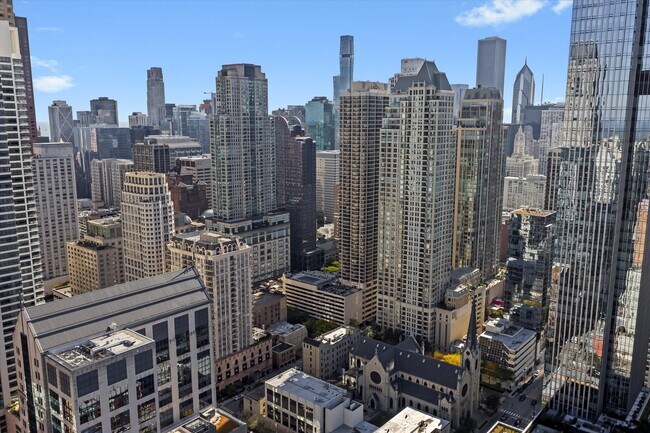 Building Photo - 30 E Huron St