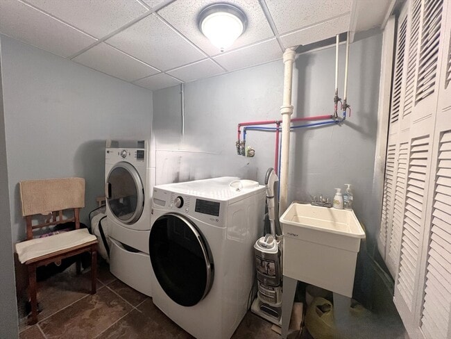 Building Photo - 86 Commonwealth Ave