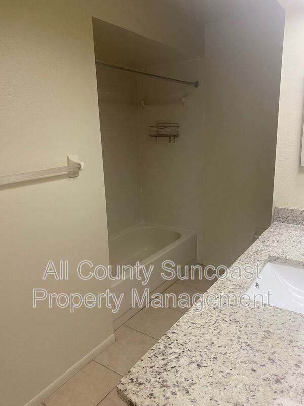 Building Photo - 2636 Orangewood Ct