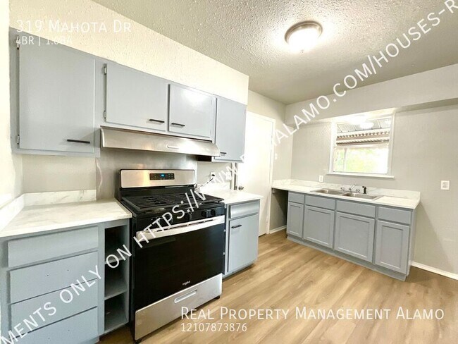 Building Photo - 319 Mahota Dr