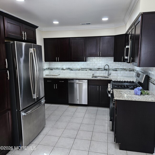 Building Photo - 3 Millay Ct