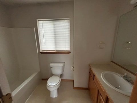 Building Photo - 1975 Greatview Dr