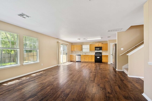 Building Photo - Practical 4 Bedroom, 2.5 Bath, 2-Story Hom...