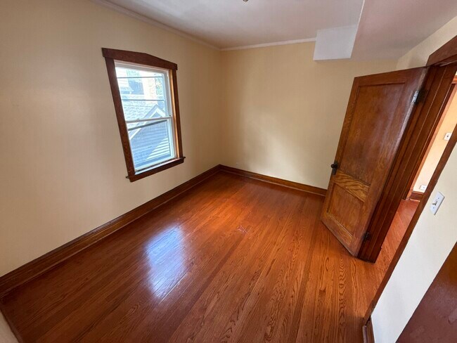 Building Photo - 3029 N Christiana Ave