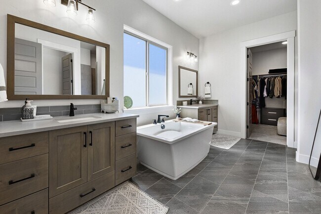 Building Photo - House for Lease in the Hills of Dry Creek Ranch