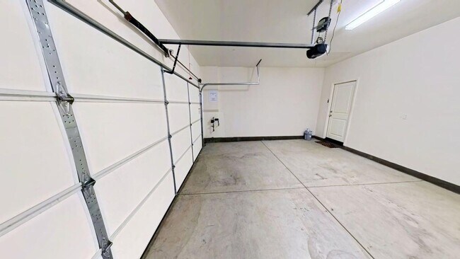 Building Photo - 32202 Prairie Crossing Dr