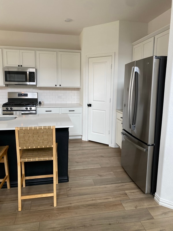 Building Photo - 9933 Diamondhead Dr