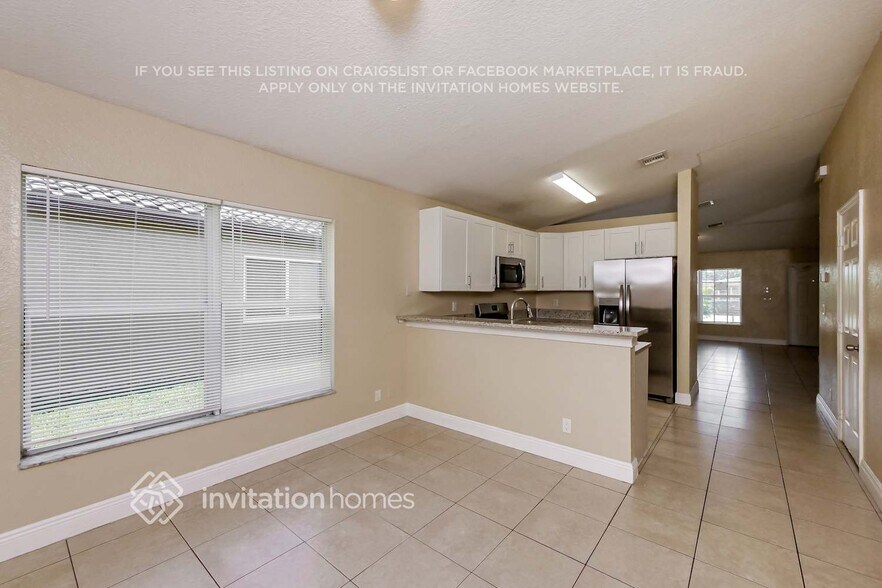 Building Photo - 5703 Fletcher St