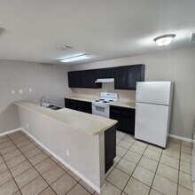 Building Photo - Deer Park Apartments - 1407