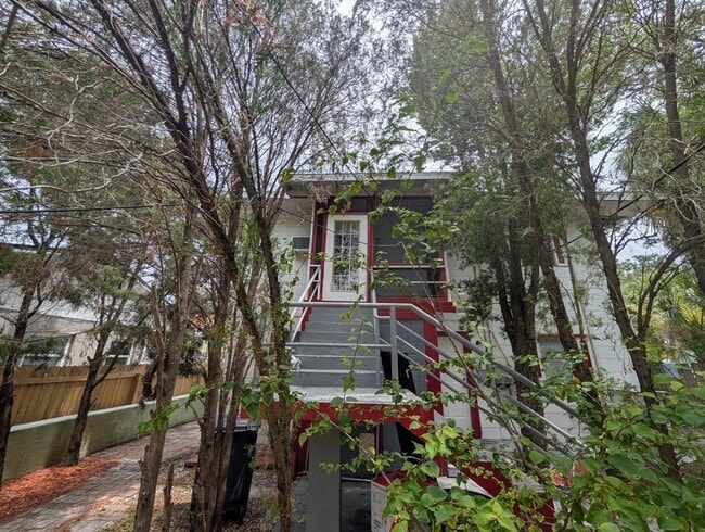 Building Photo - 407 Engman St