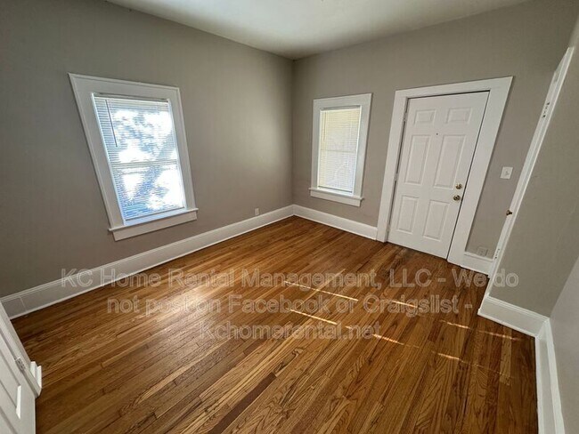 Building Photo - 2947 York St