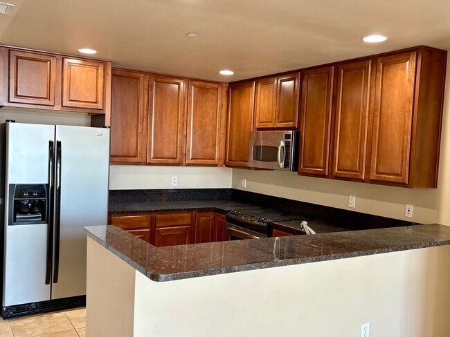 Building Photo - The Palladio 1 Bedroom