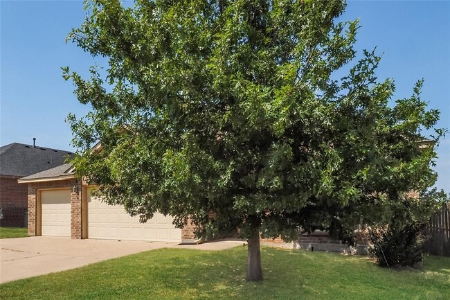 Building Photo - 11305 NW 97th St