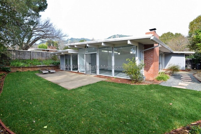 Building Photo - "Charming 4-Bedroom Oasis in San Rafael – ...