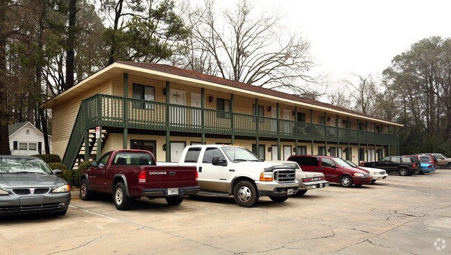 Building Photo - Rocky Creek Lodge