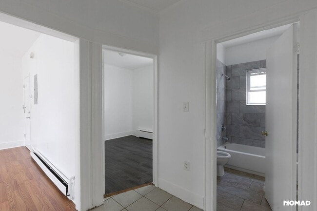 Building Photo - Spacious 4BR Apartment in Newark