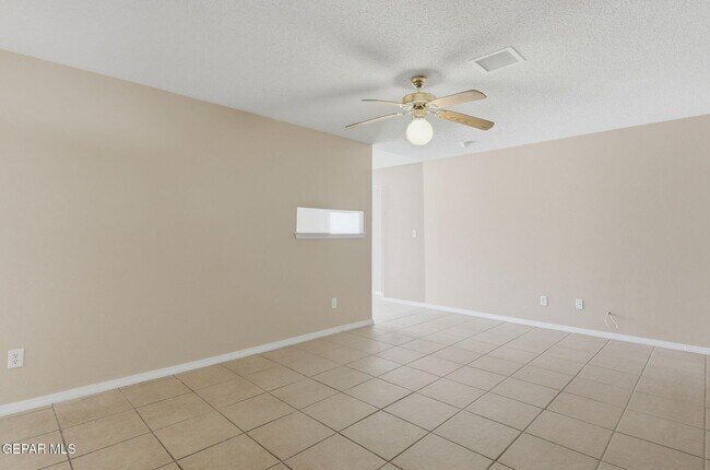 Building Photo - 3413 Yellow Rose St