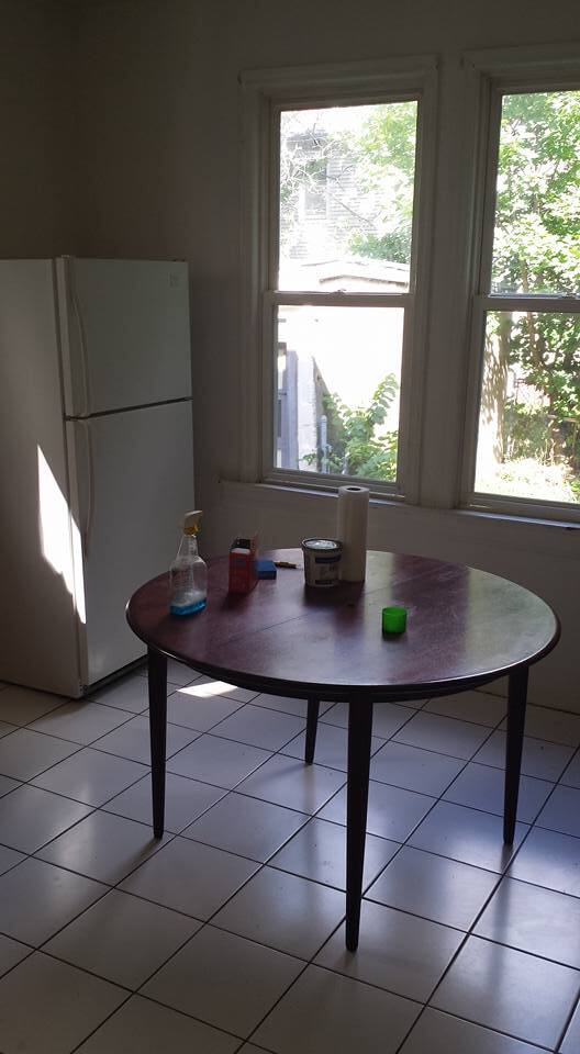 Kitchen area - 72 Chelsea Ave