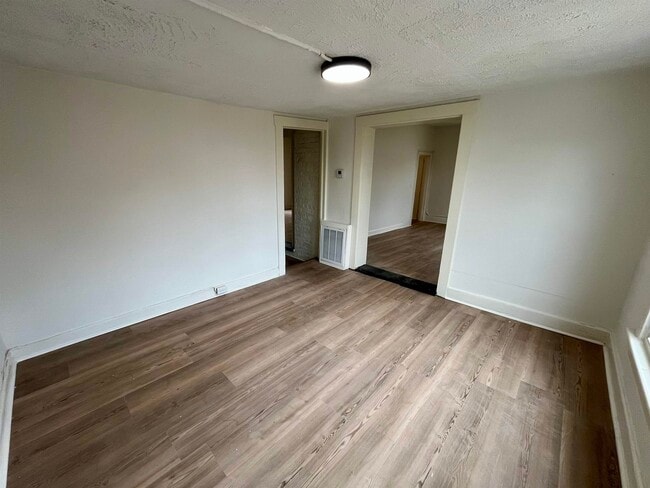 Building Photo - 500 Ridge St