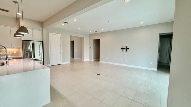 Building Photo - 7744 Sandhill Lake Dr
