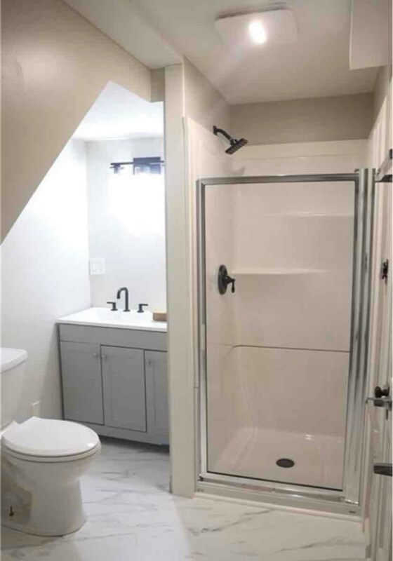 Building Photo - 403 Middletown Ave