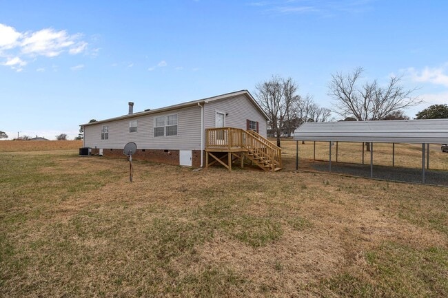 Building Photo - Charming 3-Bedroom Home on Spacious 2.64-Acre Lot in Graham, NC