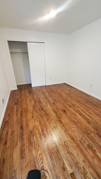 Building Photo - 36 Mersereau Ave