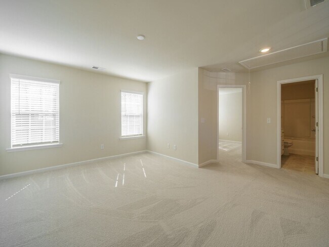 Building Photo - 1 Year Old New Home With 3 Bedroom 2.5 bat...