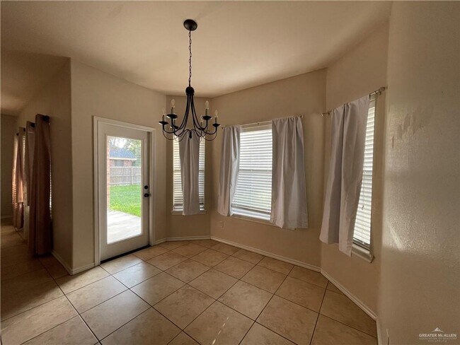 Building Photo - 22 Dove Ave