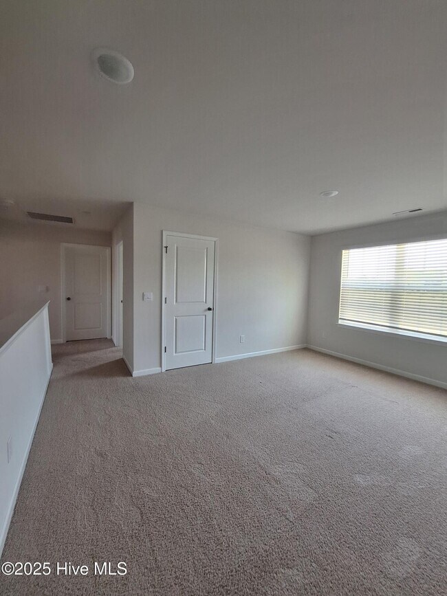 Building Photo - 1213 Fowler Dr