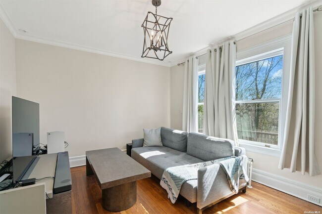 Building Photo - 31 Elm Sea Ln