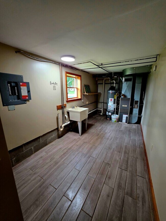 Building Photo - 9360 NY-240