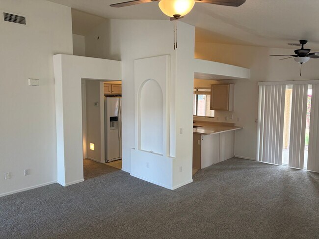 Building Photo - Updated 2BR in 55+ Community w/ Screened Patio + Private Yard – Move-In Ready!