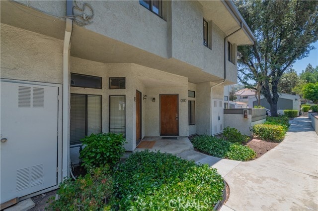 Building Photo - 45 Willowcrest Ln