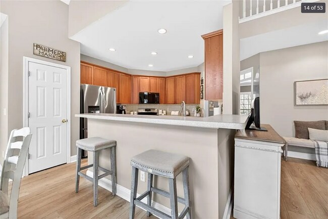 Building Photo - 5 Bed 4 Bath Multi Family House